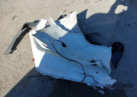 2024 Mercedes-Benz C 300 z USA, uszkodzony, nr VIN W1KAF4GB2RR234737